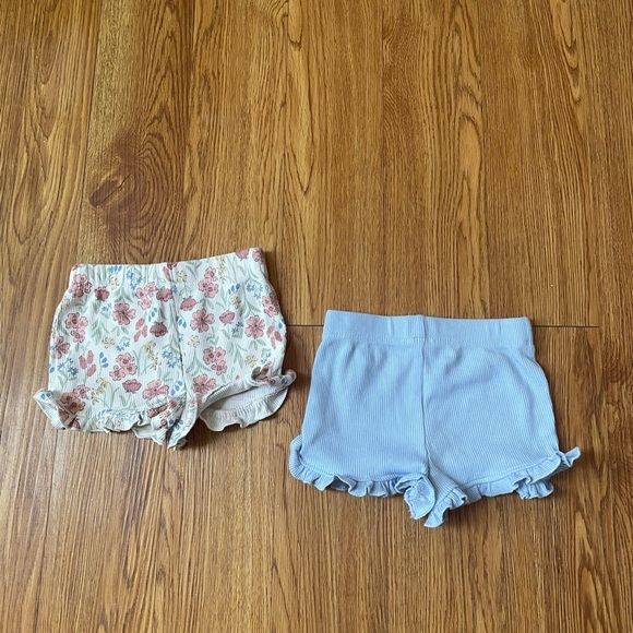 Set of 2 babygirl ruffled summer shorts - Picture 6 of 7